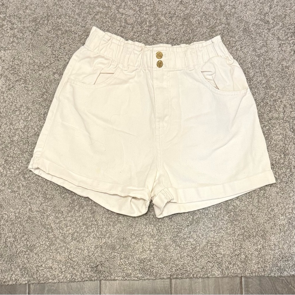 H&M Cream High Waist Shorts with Relaxed Fit
